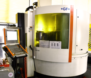 爱游戏注册：港股_财经_凤凰网